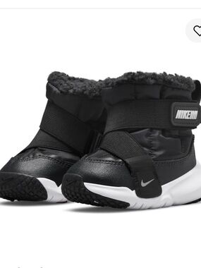 Nike Toddler Cozy Snow Boots 7C toddler